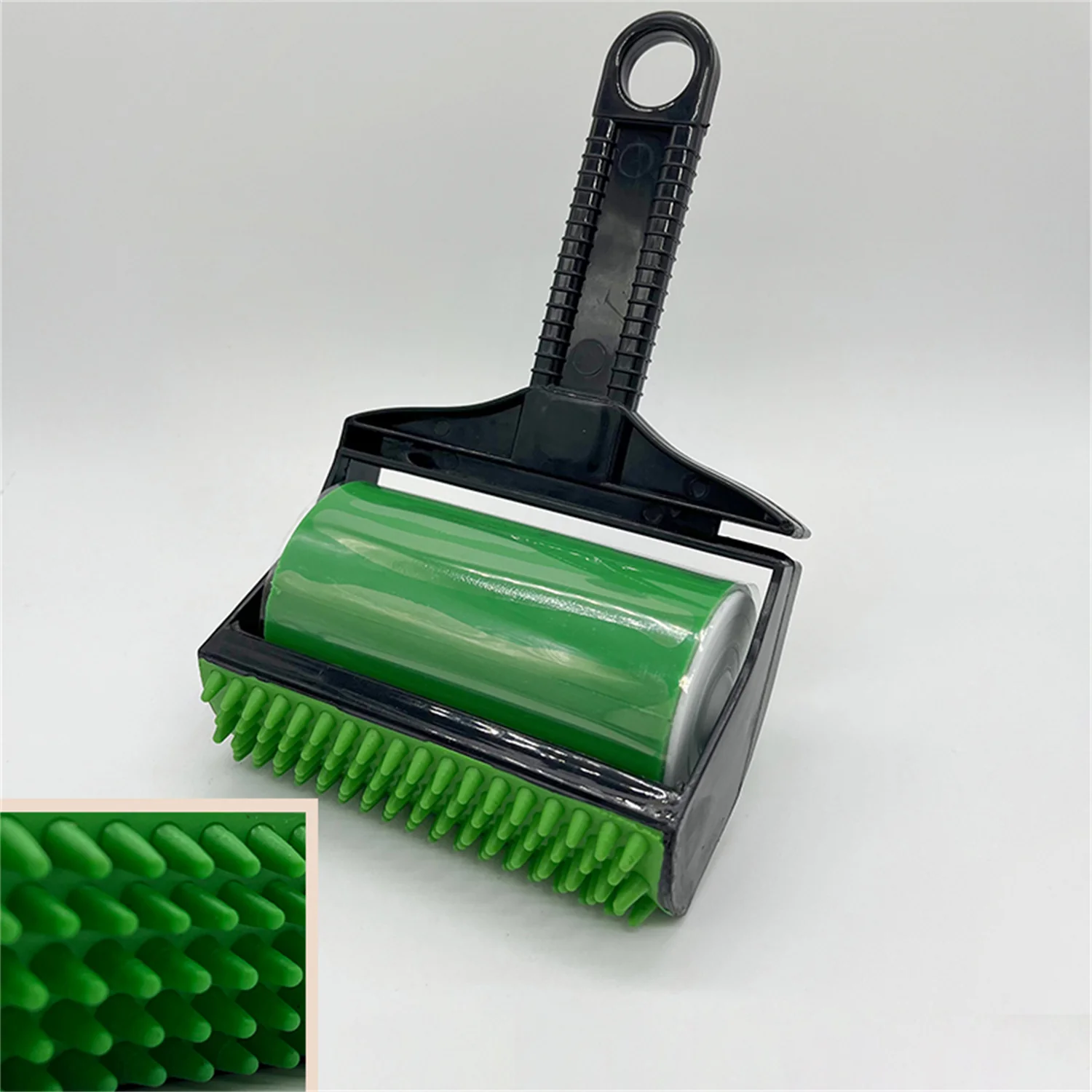 FurVibe CleanRoll - productfoto met handvat en close-up borstels